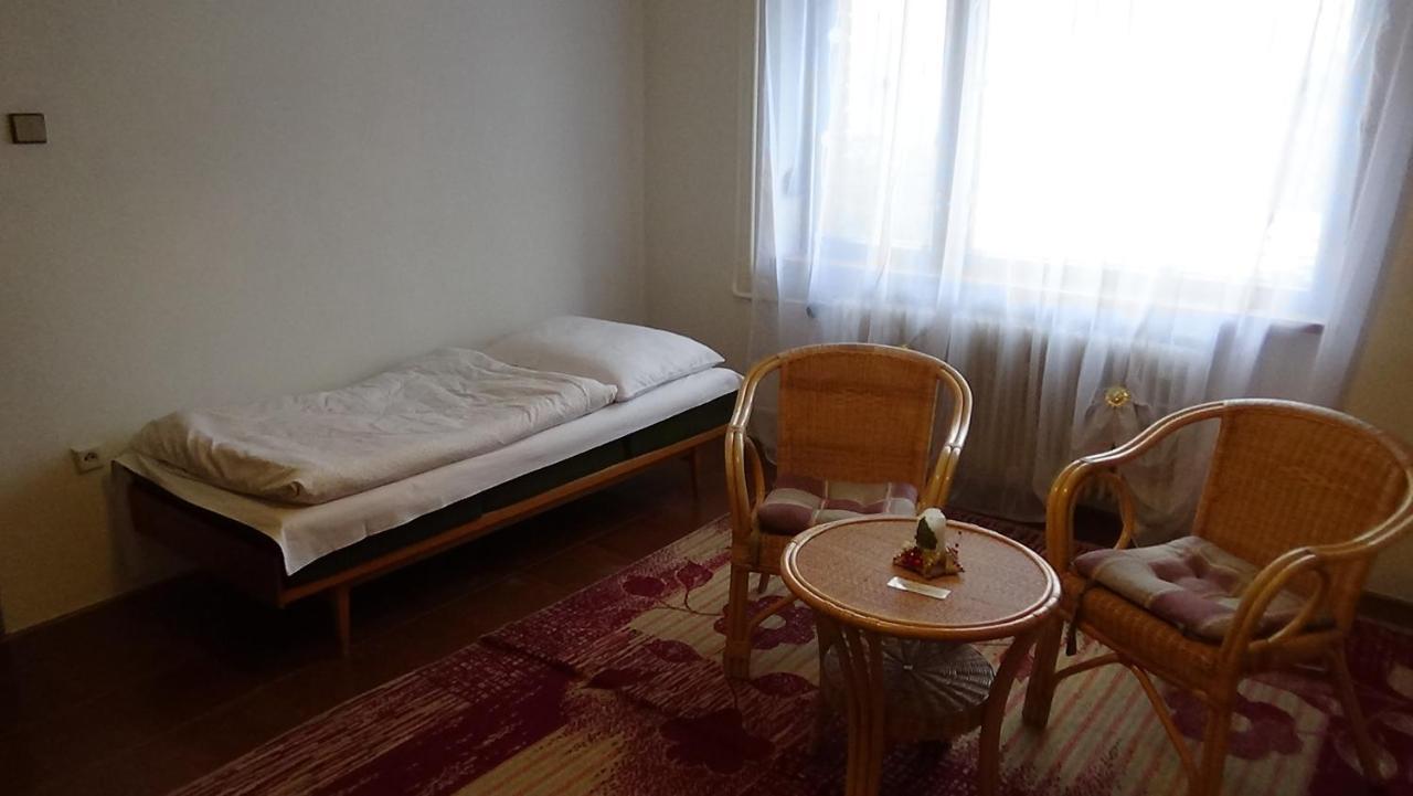 באנסקה ביסטריצה Apartman 6 Km Od Centra Banskej Bystrice מראה חיצוני תמונה