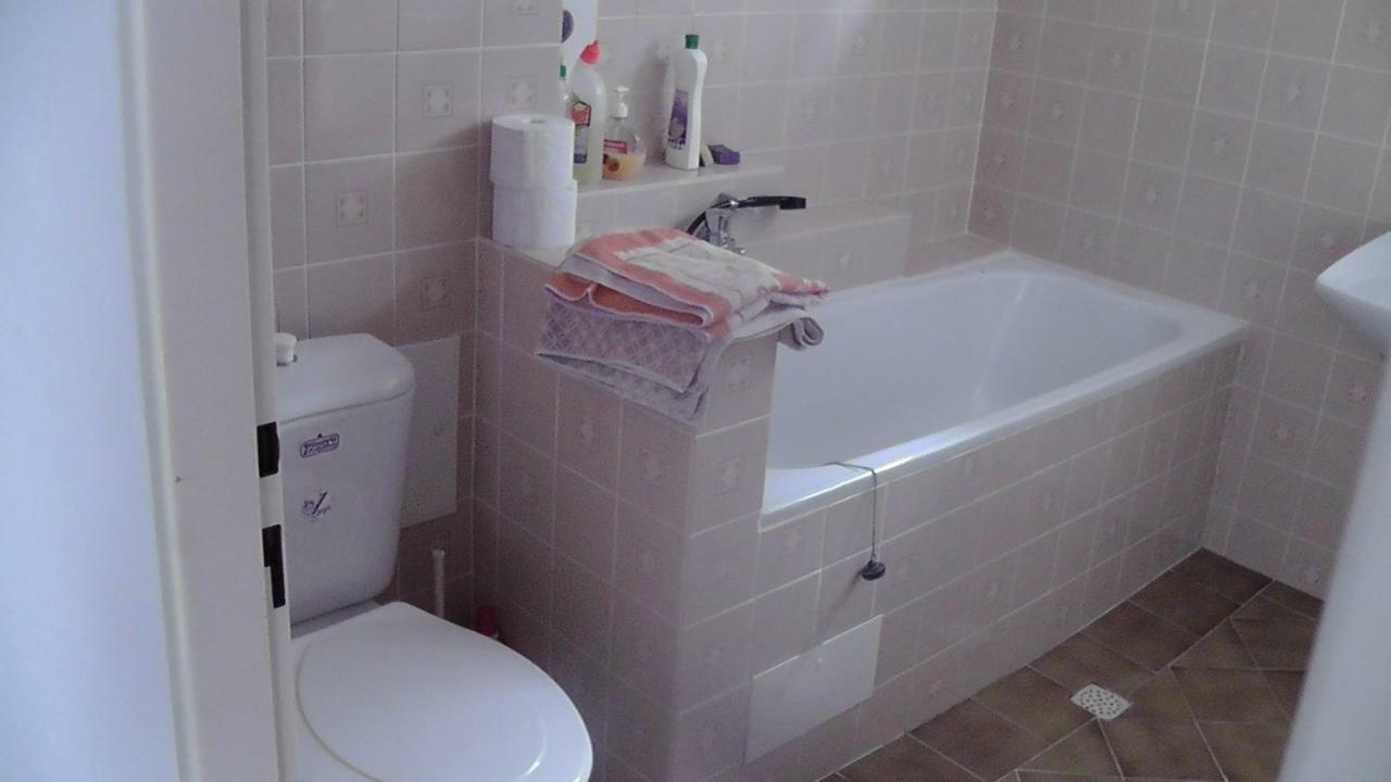 באנסקה ביסטריצה Apartman 6 Km Od Centra Banskej Bystrice מראה חיצוני תמונה